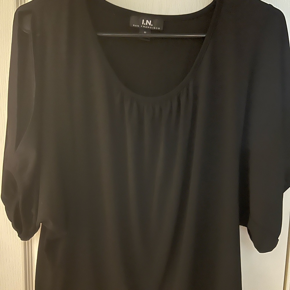 Juniors Banded Cold Shoulder Top Size M
